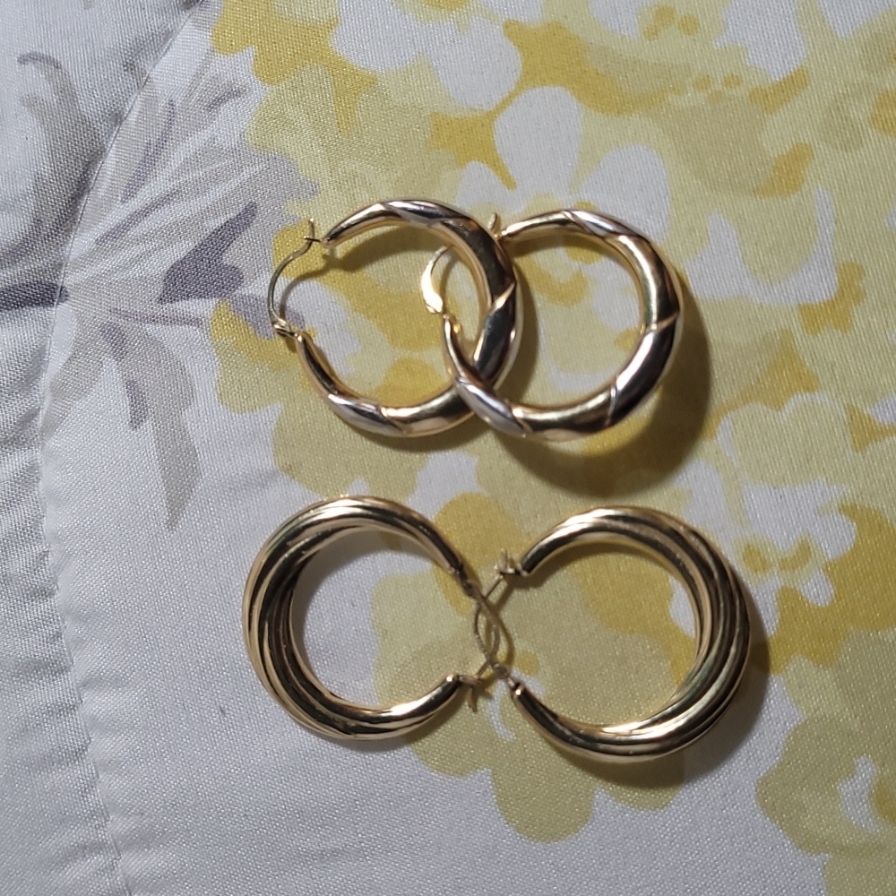 14 k earrings .
